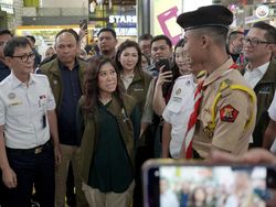 Momen Menkomdigi Cek Kesiapan Jaringan di Jalur Mudik Kereta Api