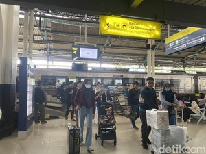 Pemudik Mulai Padati Stasiun Tugu Jogja