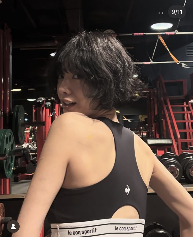 Tahun lalu, Nana eks After School mengunggah vlog yang memperlihatkan proses menyakitkan agar tubuhnya bersih dari tato. Sebulan sekali Nana harus bolak-balik rumah sakit dan melewati proses laser. Foto: dok. Instagram @jin_a_nana