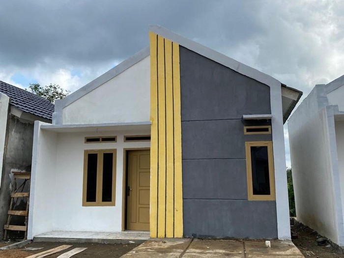 Penampakan rumah di Modern Hill Residence