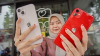 Sewa iPhone dengan tarif Rp90 ribu hingga Rp220 ribu per hari tersebut diperkirakan makin meningkat pada H-1 Lebaran.