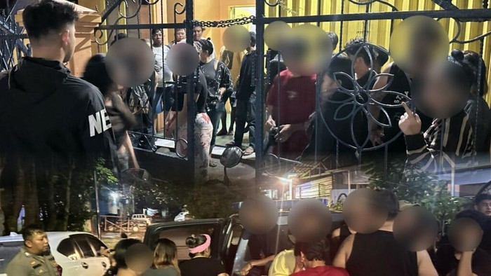 Polsek Sungai Pinang mengamankan sejumlah pasangan bukan suami istri di salah satu guest house di Samarinda.