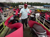 Ribuan Motor Pemudik Diangkut Truk ke Semarang-Yogyakarta