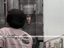 Pembeli Es Krim Ini Marahi Pelayan Gegara Hal Sepele