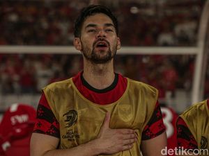 Persib Tegaskan Sandy Walsh dan Luka Menalo Pilihan Igor Tolic