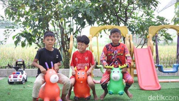 Sejumlah fasilitas di posko mudik ramah Cirebon Power