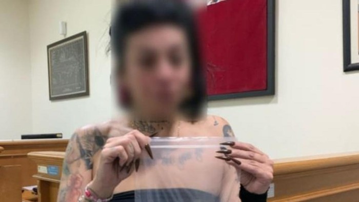 Seorang perempuan Argentina berinisial GE ditangkap di Bandara I Gusti Ngurah Rai, Bali, lantaran menyelundupkan kokain. (Foto: Dok. Bea Cukai Ngurah Rai)