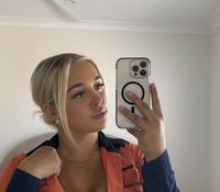 Wanita Pasang Billboard Rp 33 Juta Untuk Cari Sugar Daddy, Tuai Kritikan