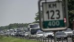 Suasana Arus Mudik di Tol Cipali, Mulai Padat Merayap