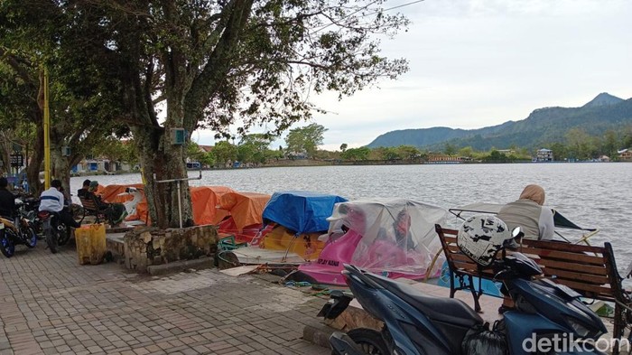 Telaga Sarangan sepi usai viral berombak bak laut