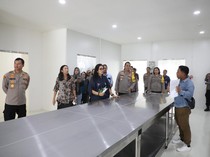 Wakapolda Bali Cek Dapur Umum Makan Bergizi Gratis di Denpasar