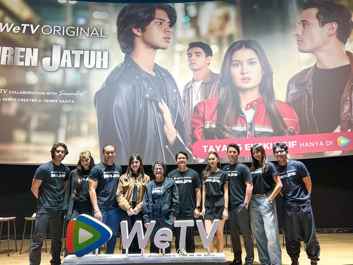 WeTV hadirkan serial Duren Jatuh, kisah cinta beda usia yang penuh dilema.