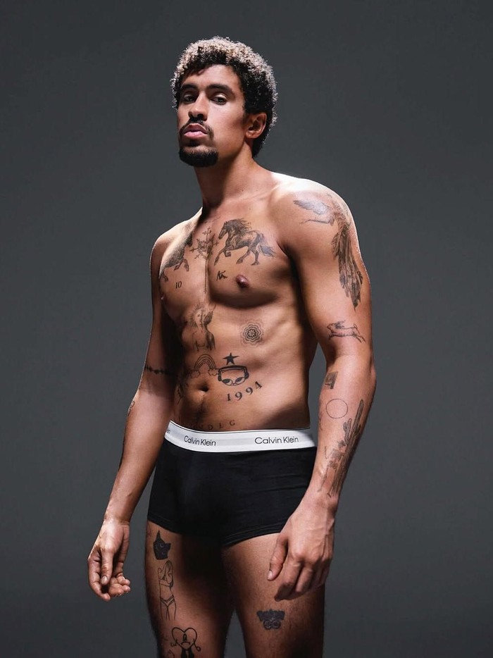 Bad Bunny Jadi Model Calvin Klein.