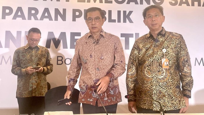 Bank Mega Bagikan Dividen Tunai Rp 1,5 Triliun Rapat Umum Pemegang Saham Tahunan (RUPST) PT Bank Mega Tbk memutuskan untuk membagikan dividen tunai sebesar Rp 1,5 triliun atau 40 persen dari laba bersih.