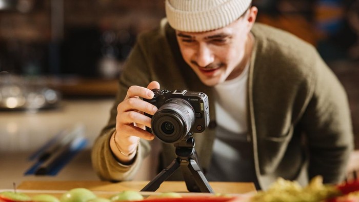 Canon EOS R50 V