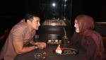 Pose Cantik Margin Wieheerm Saat Makan Bareng Ali Syakieb