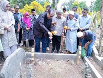 Chairul Tanjung Pulang Kampung, Bagikan Zakat hingga Ziarah ke Makam Leluhur