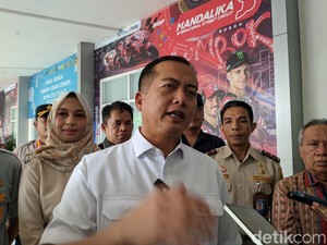 Iqbal Pantau Arus Mudik, Bandara Lombok Masih Landai