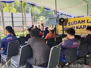 Hari Terakhir Buka, Kantor Pajak di Palembang Masih Ramai