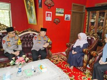 Kapolri Datangi Rumah AKP Anumerta Lusiyanto, Sampaikan Dukacita Mendalam