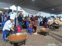 Palembang Gelar Masak 300 Kg Daging-700 Ayam di BKB, Dibagikan ke 4.000 Orang