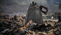 Korban tewas akibat kebakaran hutan juga bertambah menjadi 24 orang, sementara korban luka parah 12 orang. Jumlah korban diprediksi akan bertambah sebab kobaran api masih belum terkendali.
