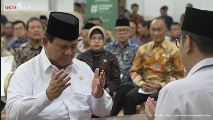 Presiden Prabowo Subianto bayar zakat