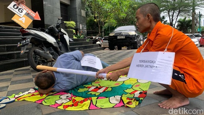 4 Fakta Reka Ulang Ojol Bekasi Dibunuh Teman Tak Tahu Diri