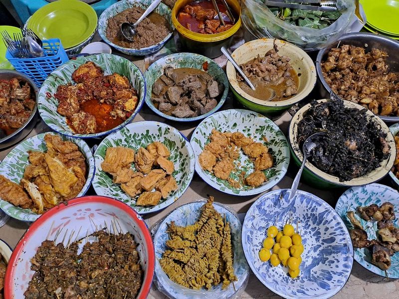 Rekomendasi nasi jamblang Cirebon