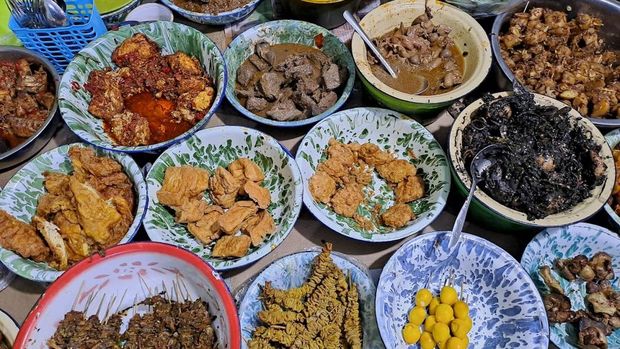 Rekomendasi nasi jamblang Cirebon