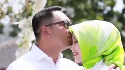 Foto Mesra Atalia Praratya & Ridwan Kamil, 29 Tahun Bersama Kini Gugat Cerai