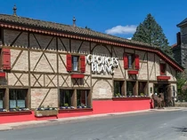 Setelah 44 Tahun, Restoran Ini Kehilangan 3 Bintang Michelinnya