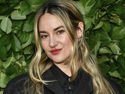 Shailene Woodley Kepergok Mesra dengan Lucas Bravo, Bintang Emily In Paris