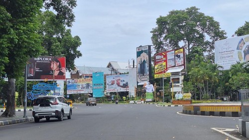 Simpang Empat Jalan Pejanggik, Mataram, lokasi dimulainya pawai ogoh-ogoh pada Jumat (28/3/2025). (Nathea Citra/detikBali)