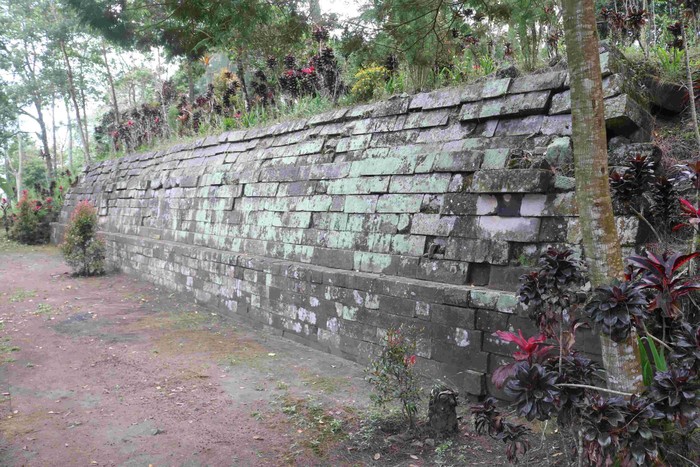Situs Watu Gilang di Pujon Malang