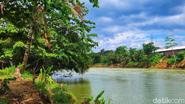 Sungai Cimandiri Sukabumi.