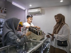 iPhone vs Android: Mana yang Lebih Cocok untuk Orang Tua?