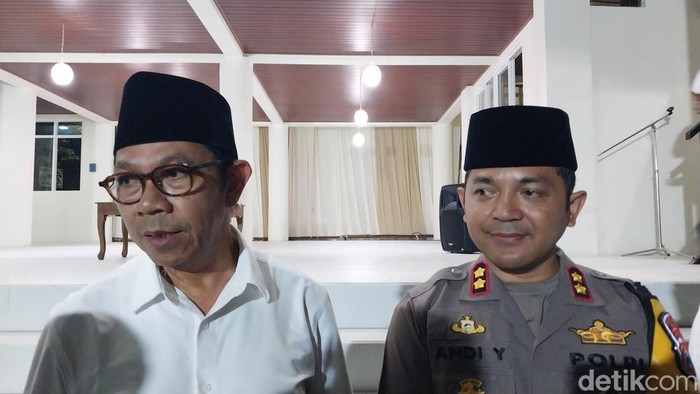 Wali Kota Batu Nurochman dan Kapolres Batu AKBP Andi Yudha Pranata