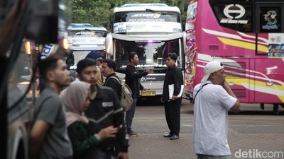 Antusiasme Pemudik Melepas Rindu ke Kampung Halaman