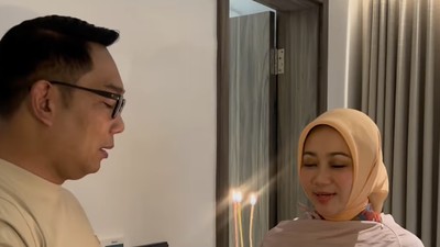 Atalia Praratya Jajan Bakso hingga Beri Kue Ultah ke Ridwan Kamil