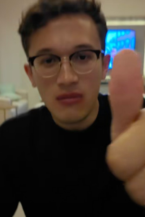 Cinta Laura Masak untuk Arya Vasco