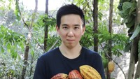 Di Instagram dej_kewkacha, ia mencantumkan informasi dirinya sebagai pemilik Kyo Bar dan Kyo Roll En. Kewkacha juga merupakan executive pastry chef kafe Louis Vuitton di Bangkok. Foto: Instagram dej_kewkacha