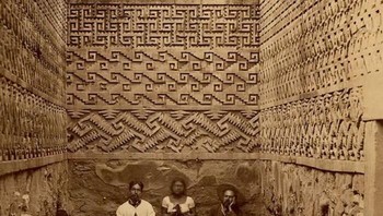 Foto Tahun 1875 Ini Menangkap Reruntuhan Mitla, Salah Satu Situs Paling Suci dalam Peradaban Zapotec Foto: Boredpanda