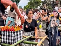 Momen Happy Salma dan Keluarga Ikut Mengarak Ogoh-ogoh di Ubud