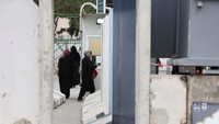 Israel sangat mengontrol peziarah atau warga yang bisa masuk ke Kompleks Al-Aqsa.