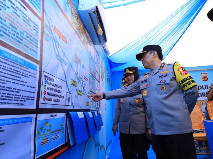 Irwasum Polri Komjen Dedi Prasetyo pantau pelaksanaan Ops Ketupat 2025  pada Jumat (28/3/2025).