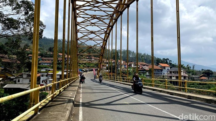Jalur alternatif Kamojang perbatasan Bandung-Garut