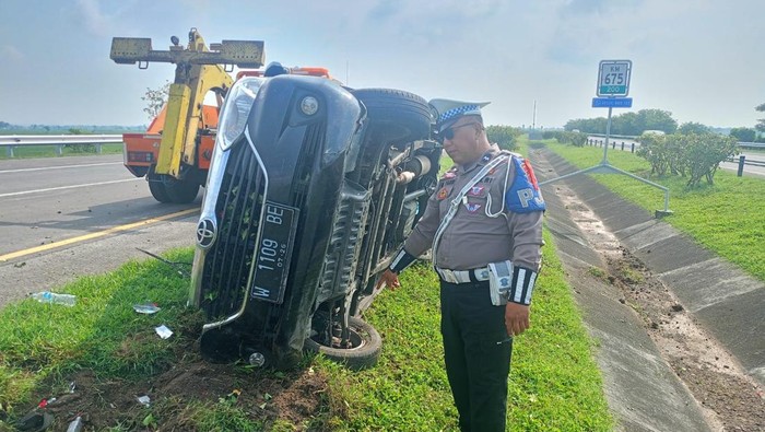 Kecelakaan pemudik di Tol Jombang