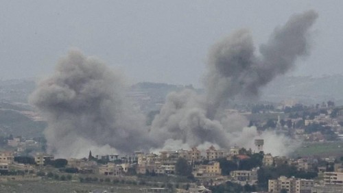 Smoke rises from the site of an Israeli strike in the southern Lebanese village of Khiam on March 28, 2025. Lebanese official media reported an air strike on March 28 on south Beirut following an Israeli military warning, the first such raid since a November ceasefire largely halted hostilities between Israel and Hezbollah. (Photo by Rabih DAHER / AFP)