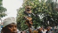 Pawai yang menampilkan lebih dari lima ogoh-ogoh itu digelar dalam rangka memperingati Hari Raya Nyepi 2025.
